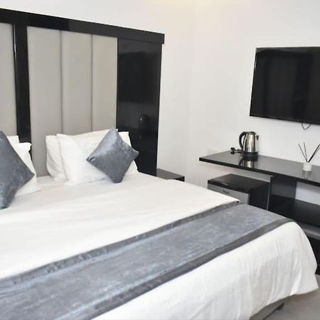 Jada Hotel And Suits Lagos Esterno foto